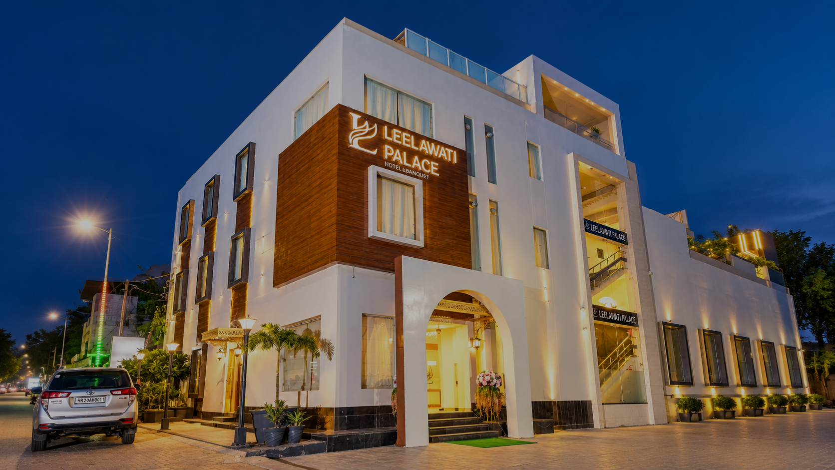 Leelawati Palace Hotel Front